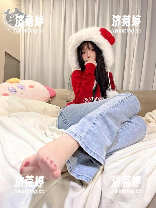 AT鲨 图包中的粉色:AT鲨又给我们带来了柔软的触感。