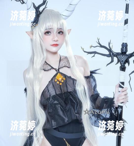 快速浏览Azami的御姐照片，谁有免费时间？！