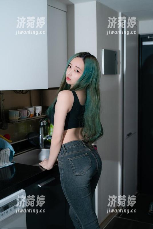 Bambi(밤비)Vol.02高清谜团–白昼背景下的合集盛会