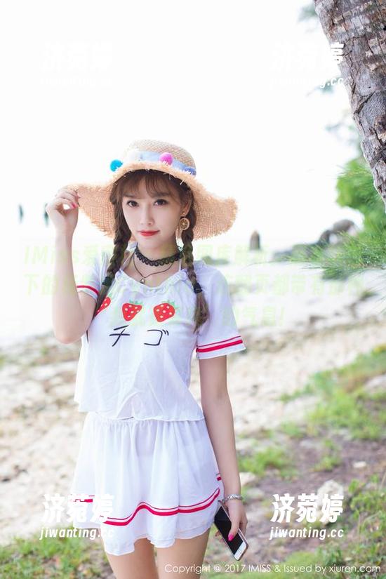 IMiss爱蜜社-杨紫嫣Cynthia IMiss爱蜜社 - 精选图库解析:居家状态下的杨紫嫣Cynthia,连翻页都带有那种‘我就是要爽’的气息!