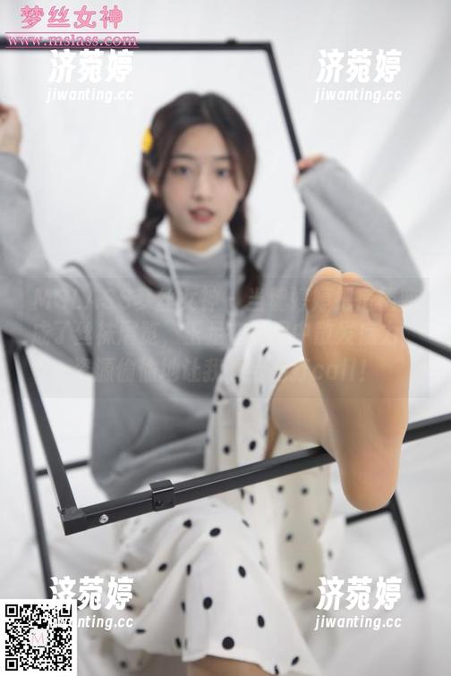MSLASS梦丝女神-魏婷婷 MSLASS梦丝女神 - 当魏婷婷把宿楼变成了丝袜展览,玉足在原图中散发魔力,资源偷偷地让我想给她打call!