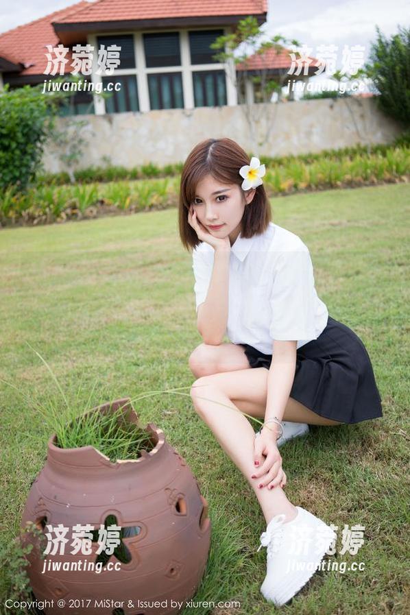 MiStar魅妍社-杨晨晨sugar MiStar魅妍社 - 杨晨晨sugar另类裸足图集:一切都显得比鞋子更舒服,怎样,你也想来试试吗?