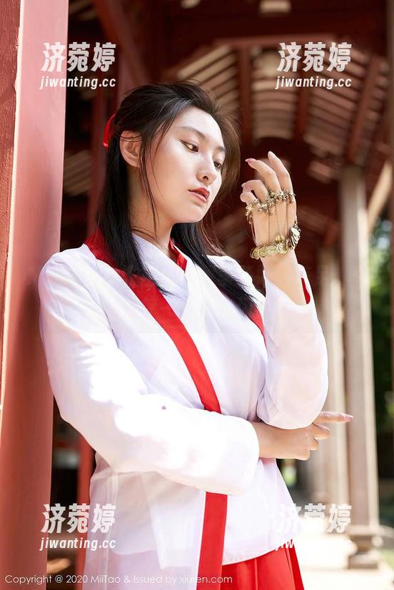 MiiTao蜜桃社-李梦婷 MiiTao蜜桃社 - 下载李梦婷的美足,真的是每一步都在闪光!