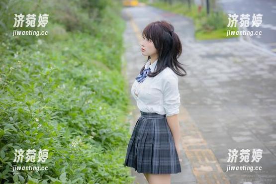 Nyako喵子 Nyako喵子制服图集,福利加,想象力也需提升!