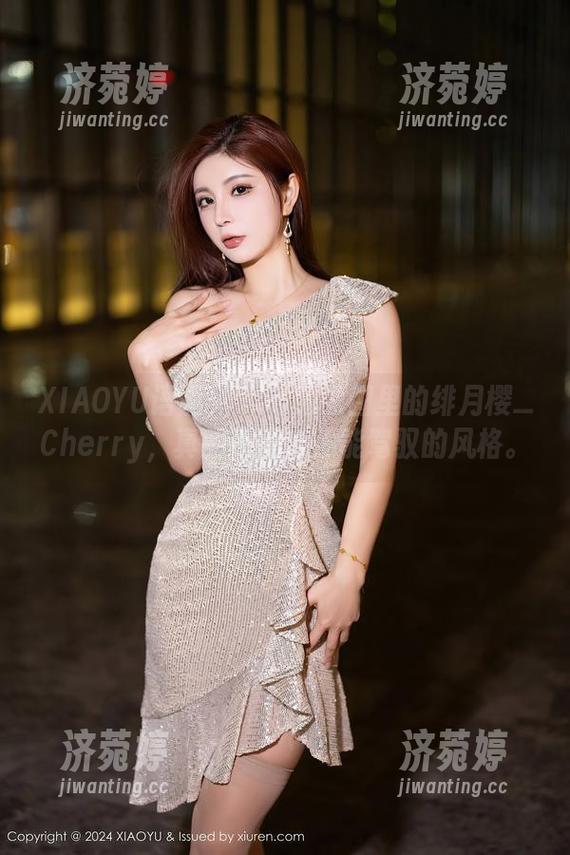 XIAOYU语画界-绯月樱_Cherry XIAOYU语画界 - 制服原图里的绯月樱_Cherry,真的不是随便能驾驭的风格。
