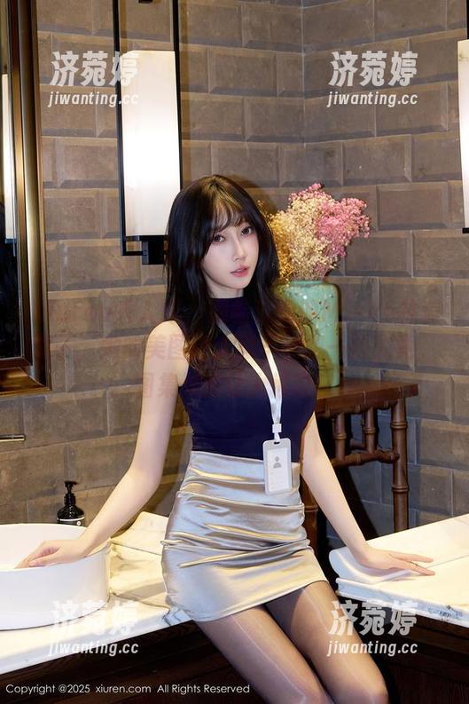 Xiuren秀人网 - 濒临泳池的Mieko林美惠子，她的美图让人忍不住想一探究竟，图集果然让人惊喜！