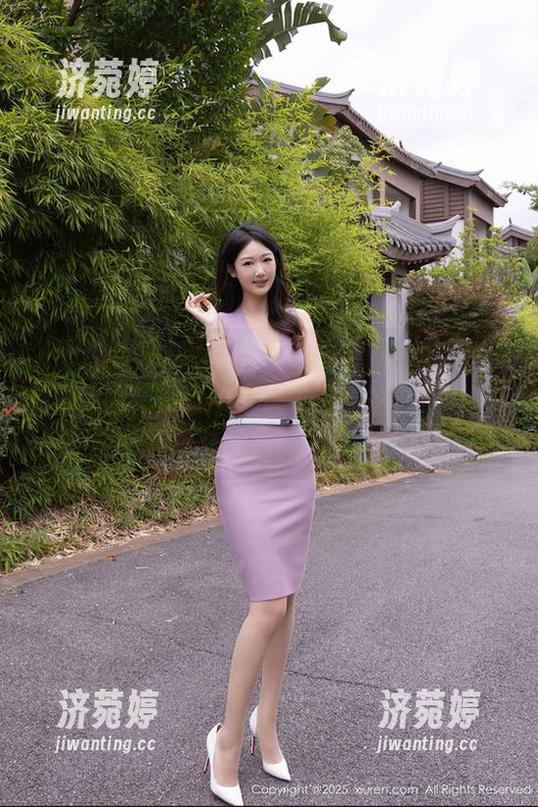Xiuren秀人网 - 冷月yuer短裤秀，高清原图这里，没有展开的话题，总觉得少点什么。