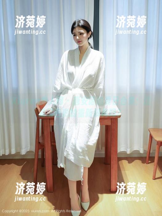 Xiuren秀人网-唐安诺 Xiuren秀人网 - 唐安诺的夏日合集:这是场色彩的重新解构吗?