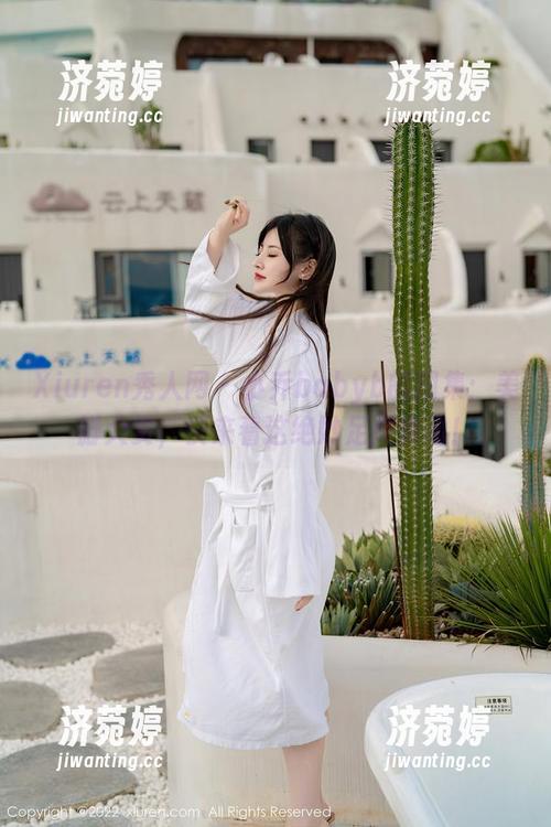 Xiuren秀人网-小乔babyb Xiuren秀人网 - 小乔babyb的图集:美脚大赏,快来看这绝妙足尖舞动!