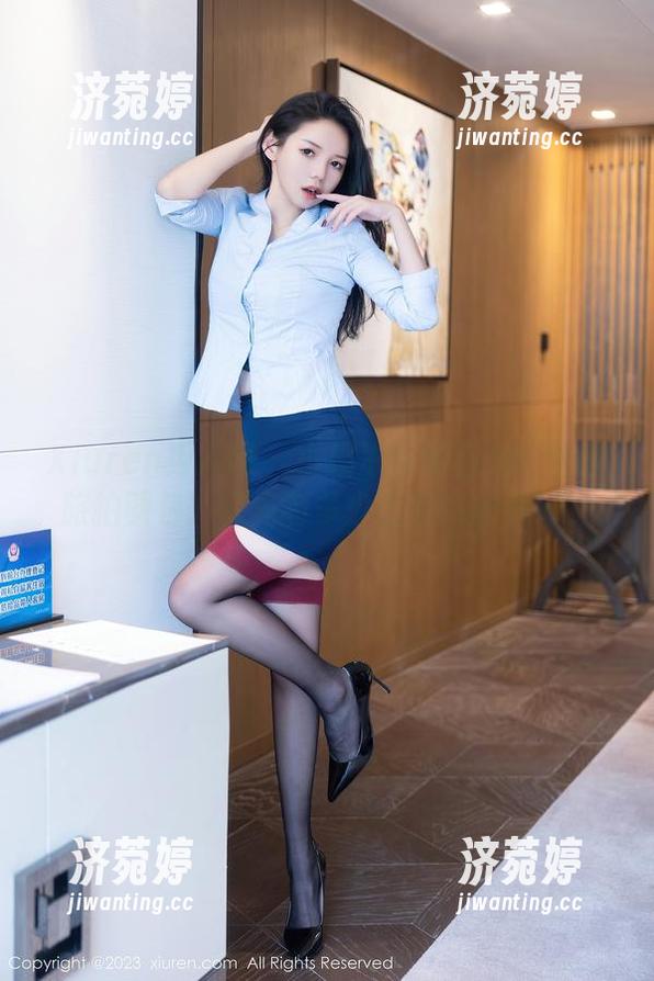 Xiuren秀人网-小果冻儿 Xiuren秀人网 - 小果冻儿的视角:大理旅拍图包,究竟有多少不经意的美好?