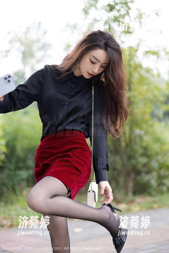 Xiuren秀人网-小逗逗 Xiuren秀人网 - 小逗逗水手服合集——性感得像是高深莫测的海浪!