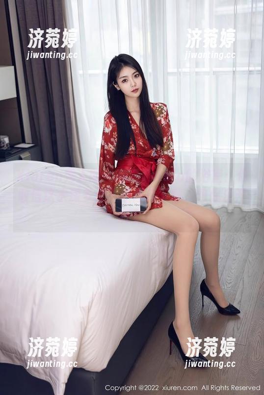 Xiuren秀人网-瑞莎Trista Xiuren秀人网 - 瑞莎Trista的浴室:你敢信这水深多少?原图待下载,包你乐开怀!