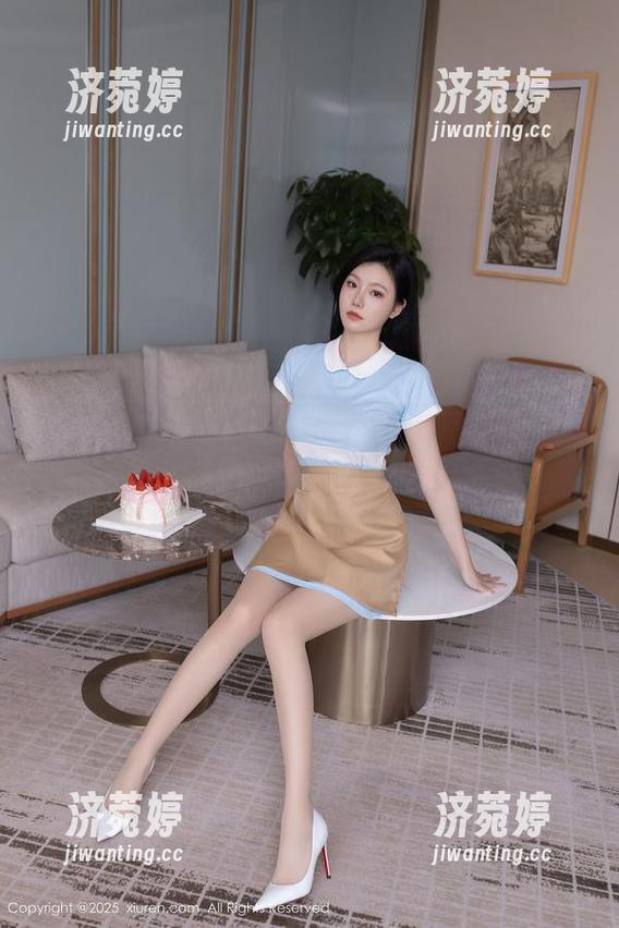 Xiuren秀人网 - 瑶瑶baby作品：美腿与灵魂的非正式对话，谁能拒绝？