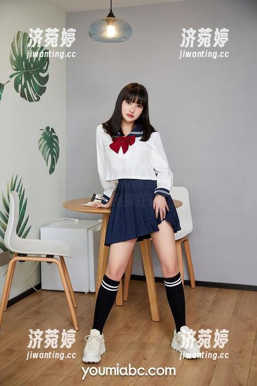 YouMi尤蜜荟-黄金宝儿 YouMi尤蜜荟 - 活力四射的黄金宝儿:这定制写真,是疯狂还是迷人?