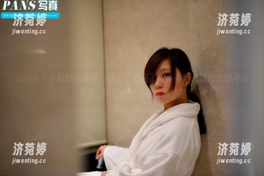 pans-小颖 pans - 小颖的体操服,哦,全套来了,真有种想跳起来的冲动,只是...年纪和气力都在拉警报。