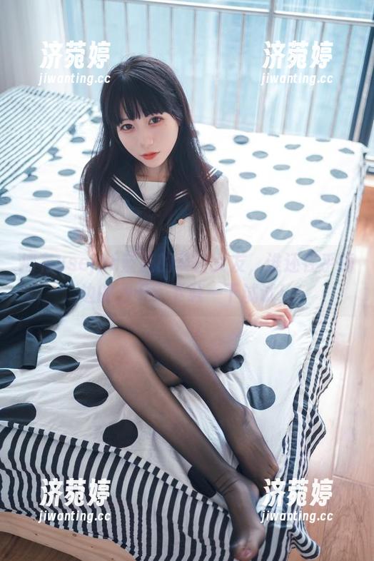 拥有usejan蓝蓝的夏日女友，谁还在乎海边的沙子？下载一下试试！
