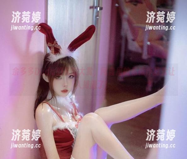 余多多Dudu 余多多Dudu的礼服大赏,网盘里的私藏作品太让人捧腹了!