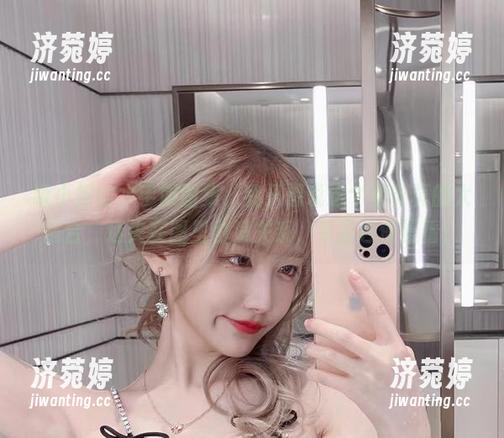 啾小妍的水手服图集，我只想说这个季节真的太适合，迷失在图里也没关系，资源包慢慢看！
