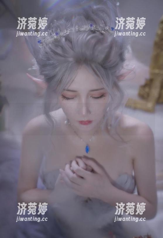 在下萝莉控ii 在下萝莉控ii的修女图包:一边祈祷,一边自拍,最新上线!