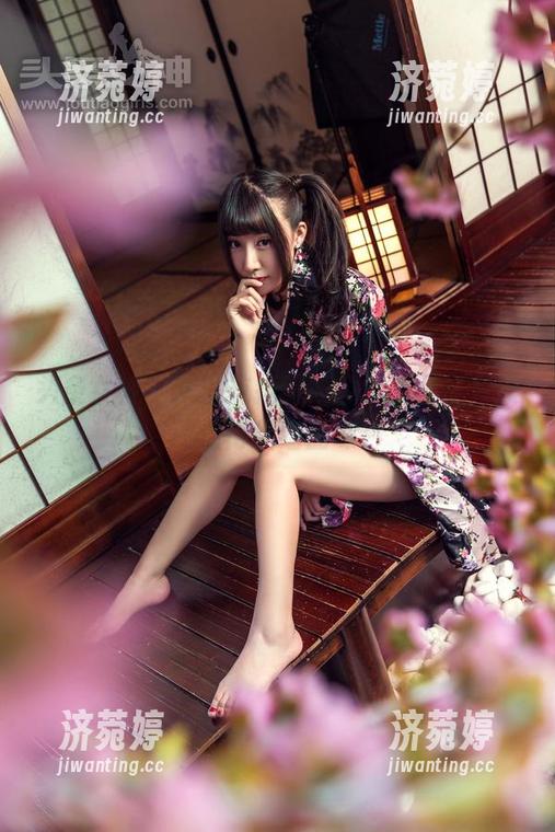 头条女神 - 难以抗拒的筱慧，温柔全套原图值得细细品味。