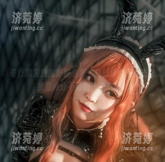 奇行家狗崽 奇行家狗崽的新图包里,机械修女的姿态让我有点分不清是人是机器。