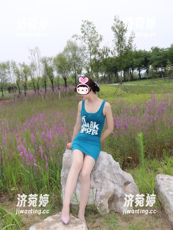 家有水墨老师 微密圈 - 私房见闻:一套校服在家有水墨老师的眼中会是怎样的原图风骚?