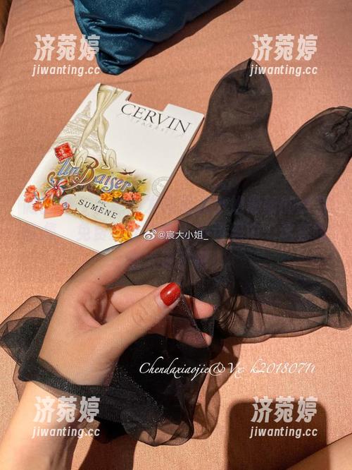 宸大小姐 微密圈 - 无意间发现宸大小姐最新的镂空合集,免费就让你陷入小迷思中…这套路也太深了吧!