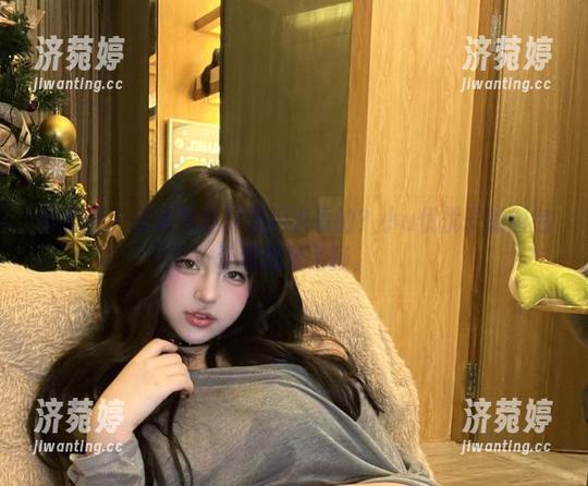 微密圈 - 谁说蕾丝只是用来看的？小u优优子的图包让我思绪飞扬。
