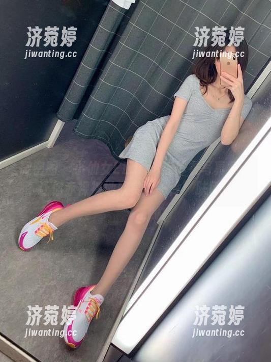 微密圈 - 小仙女ELaine连体衣写真集：让你赤裸裸地欣赏‘一体’肤色！