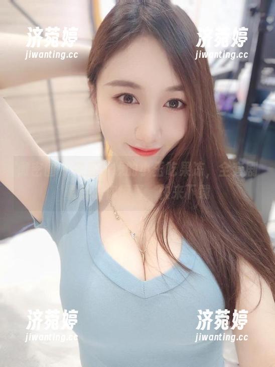 微密圈 - 突然断线的小玉吃果冻，全套剧情保证你惊喜，快来下载