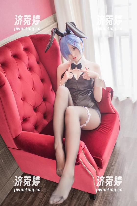 小野妹子w 小野妹子w的毛衣写真集,你会惊讶毛衣也能这么有看头,快去下载!