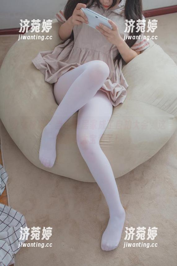 少女秩序 - 当小葵居家成了自拍大会，这资源可太宝贵了！