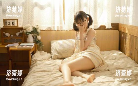 幼水铃衣 燃起来了!幼水铃衣的兔子洞初音未来,让你忍不住再多看几眼的精选图包!