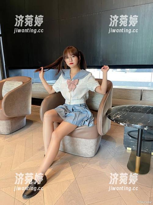 张思允nice 微密圈 - 辣得不行!图包更新:张思允nice的房车变身‘玫瑰火焰弹’!
