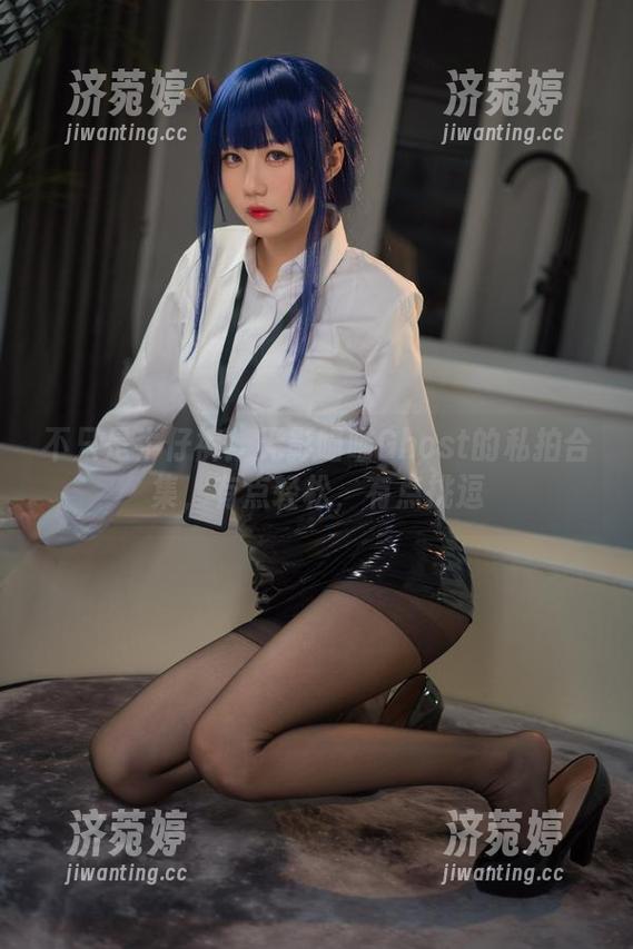 无影喵喵Ghost 不只是牛仔裤:无影喵喵Ghost的私拍合集,有点轻松,有点挑逗