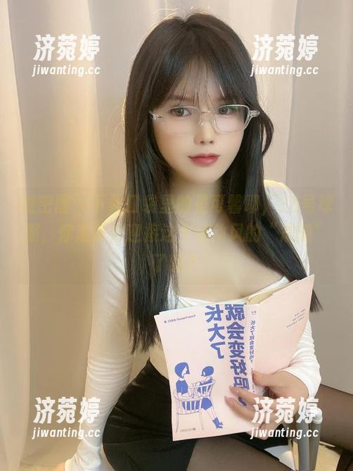 是可馨耶 微密圈 - 下载口袋里的是可馨耶,23号球服,你准备好迎接这个运动风的“震撼”了吗?