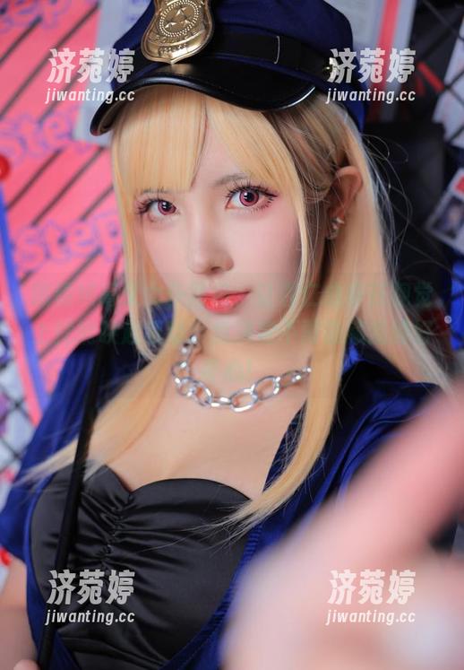 杏仁曲奇 眼镜娘高叉女仆图包,让杏仁曲奇在视觉上就能唤起萌动,我决定不再隐藏我的好奇心!
