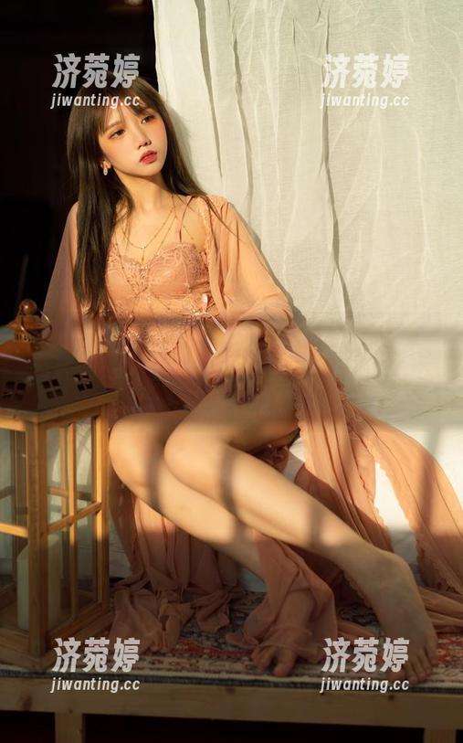 果咩酱 果咩酱的情人节作品集栏目?我敢打赌这资源光是花名字就让人进不去奇怪的杂七杂八想法了。