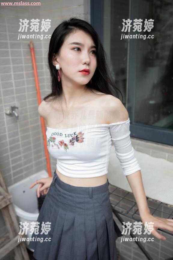 梦丝女神-乔儿 梦丝女神 - 听说乔儿最新的睡衣系列能吸引单身狗,分享她的护身法宝,真的是新启示啊!