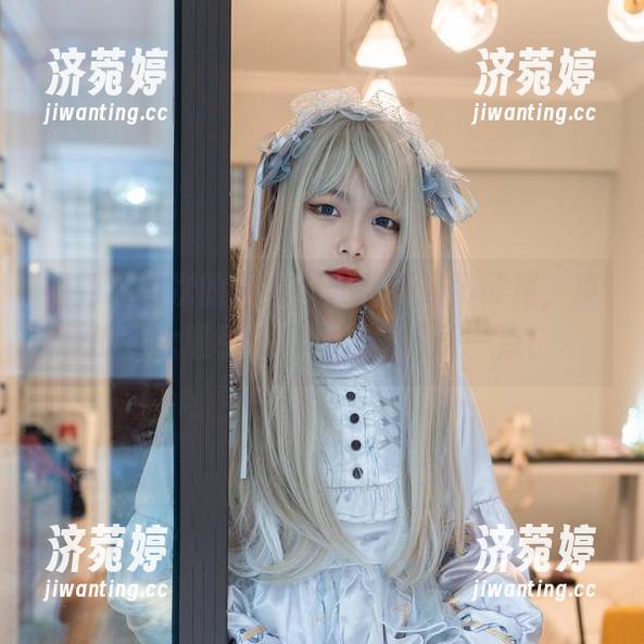 看到无数次的图库：梨瑾瑾穿吊带裙，真的是太吸引人了，赶紧下载一点！