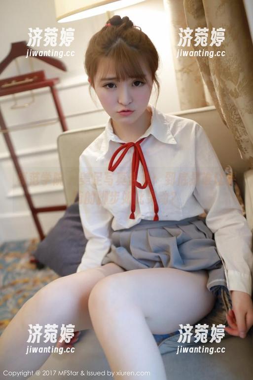模范学院 - 美足写真合集：到底是谁让星萌的脚步如此灵动？