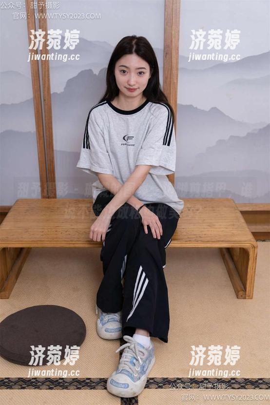 甜予摄影 - 璇璇的图集：泡脚剪指甲，谁说不能边放松边做美容？