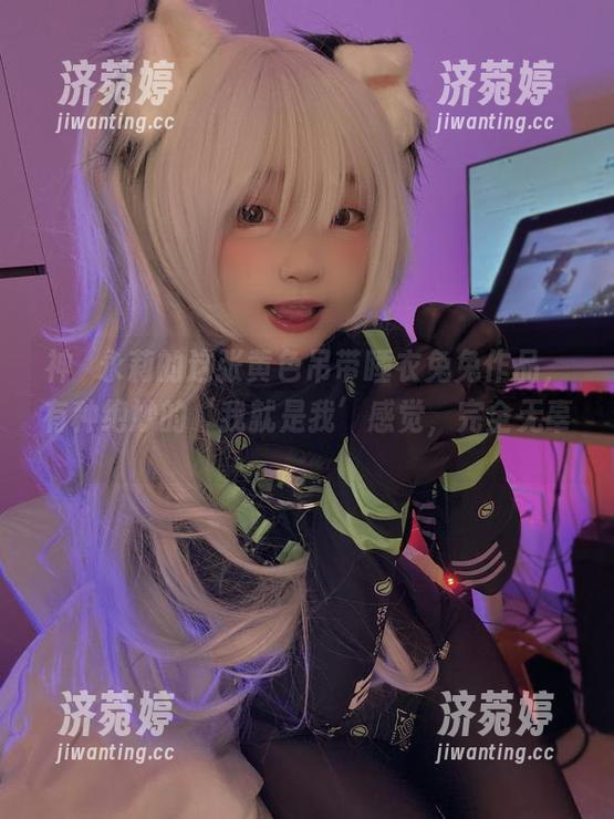 神沢永莉 神沢永莉的这张黄色吊带睡衣兔兔作品,有种绝妙的‘我就是我’感觉,完全无辜。