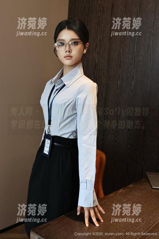 秀人网-周于希Sally 秀人网 - 私房教室,周于希Sally的独特学识都在这包里了,真是个神奇的地方。