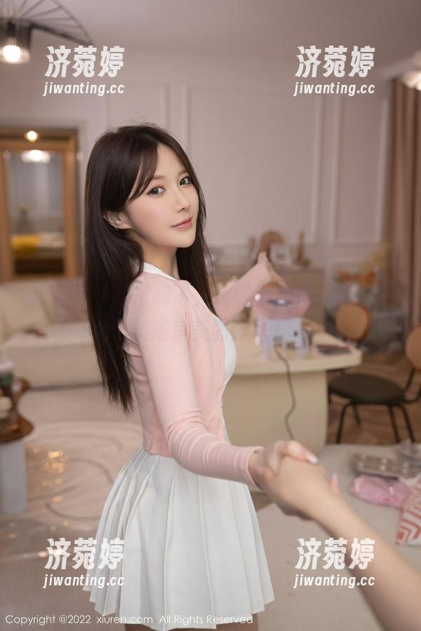 秀人网-大美媚京 秀人网 - 裙摆翻飞,我继续想东想西,大美媚京美图分享!