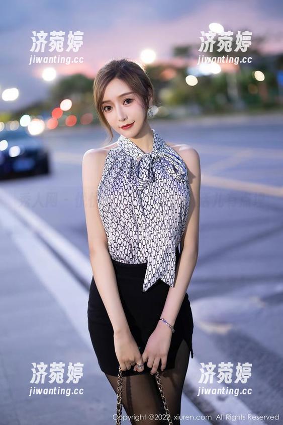 秀人网-悦悦姐 秀人网 - 悦悦姐女仆合集:这活儿有点埋怨哦