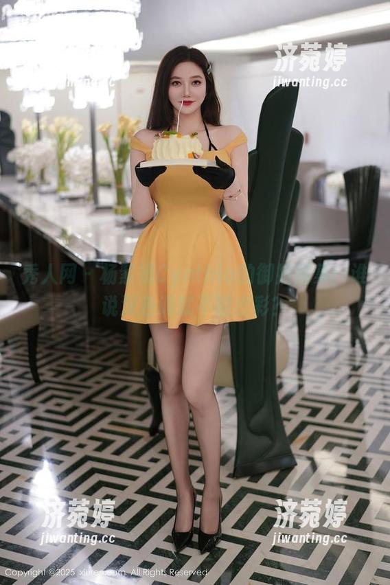 秀人网-杨紫嫣Cynthia 秀人网 - 杨紫嫣Cynthia的御姐图集:谁说深色调就不能出彩?