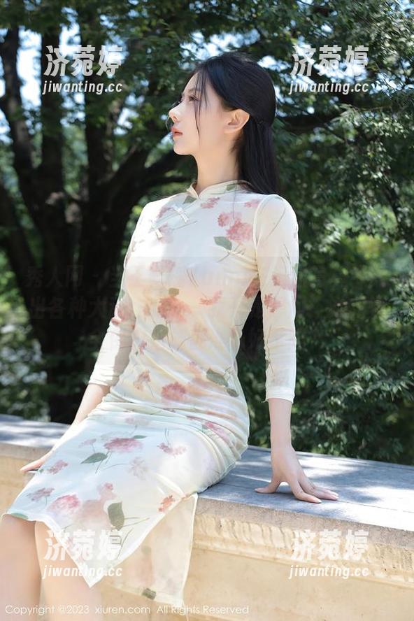 秀人网 - 当王馨瑶Yanni在运动写真中秀出各种大动作时——我只是想问：她的安全保护措施都准备好了吗？
