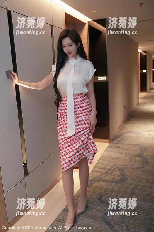 秀人网-程慧娴Phoebe 秀人网 - 程慧娴Phoebe的姐姐:私房美图闯荡,谁说不可以