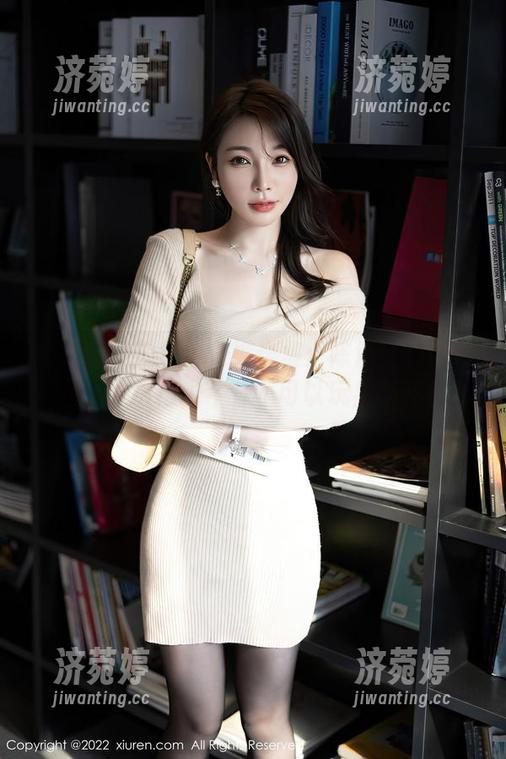 秀人网-陈舒羽 秀人网 - 撞色牛仔裤合集:陈舒羽的创新不止于此,谁说牛仔不可以玩出新花样?